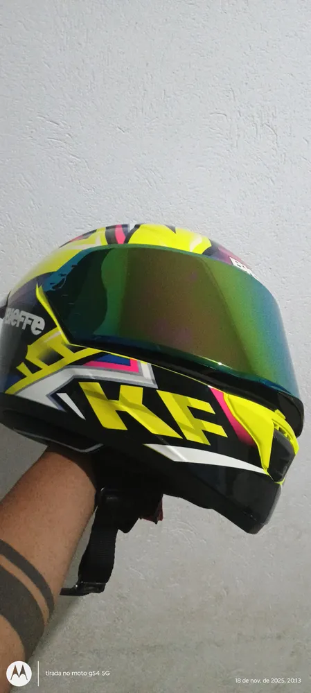 Capacete de moto Bieffe B-12 KF fechado aerofólio amarelo limão com roxo tamanho 58 - Imagem 3