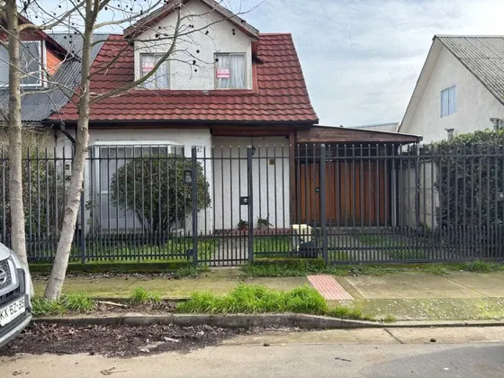 Arriendo Casa / María Del Valle - Linares