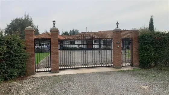 Vendo Parcela Con Casa En Condominio De Gran Plusvalia