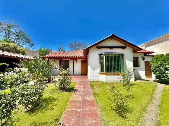 Plaza Paraguay / Verbo Divino 