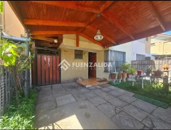 Casa En Venta De 3 Dorm. En Ciudad Satelite Maipú