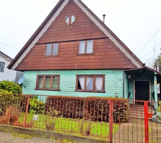 Casa En Venta De 6 Dorm. En Osorno