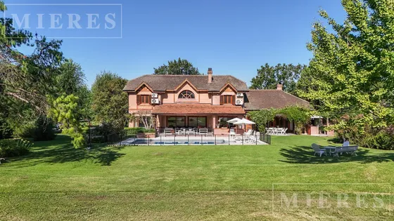 Casa En Alquiler Anual En Olivos Golf Club