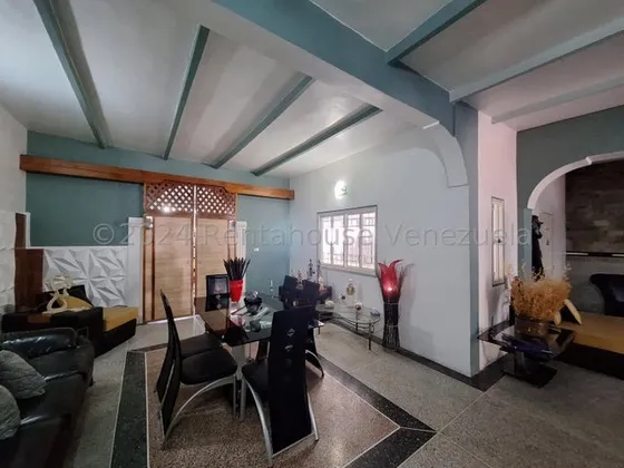 Gbf 25-3576 Vendo Bella Casa Con Terreno Urb. Bolívar Norte Llame Ya.