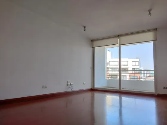 * Piso 16, Norte Poniente * 2 Hab / 2 Baños + Est. & Bod.