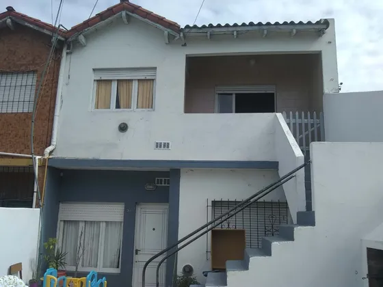 Vendo 2 Departamentos Tipo Casas, 3 Ambientes, Al Frente, San Clemente Del Tuyú (retazado)