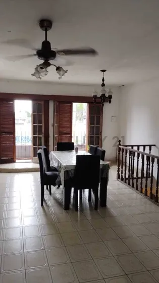 Avenida 7 Esquina 513. Ph  De 2 Dormitorios  En Venta.