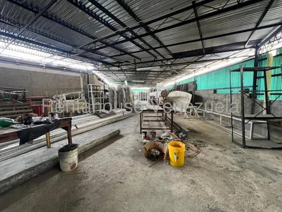 Galpon En Alquiler, Ubicado En La Zona De Altamira Mls #25-17135