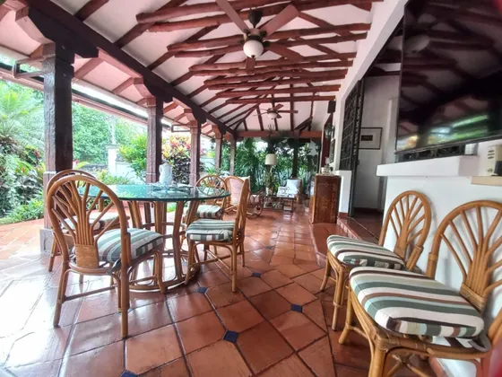 Venta De Casa Independiente, Ciudad Jardin, Al Sur De Cali, Valle