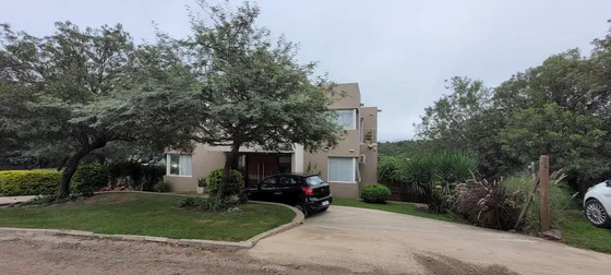 Casa En Venta De Categoria En Mendiolaza - Barrio Cerrado