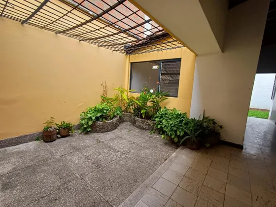 Casa En Venta En Belén Nogal - Los Almendros. Cod V12202