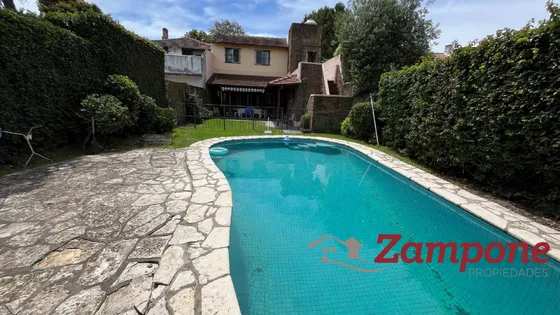 Venta Casa , 4 Dormitorios, Playroom , Jardin Con Pileta