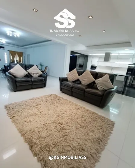 Se Vende  Casa Remodelada En Urb. Mantuana Country - Turmero