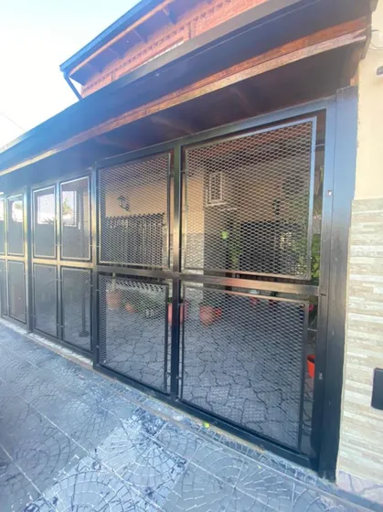 Oportunidad Chalet 6 Amb Cochera Quincho Escucha Oferta