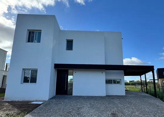 Casa A Estrenar En Riberas, Puertos Del Lago!!! Dueño Vende