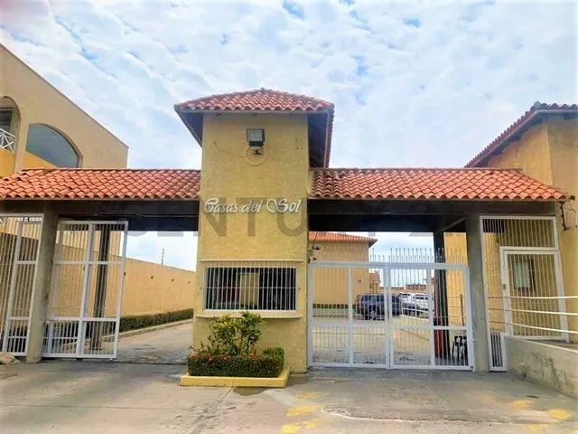 Townhouse En Venta En Nueva Barcelona Cr Casas Del Sol