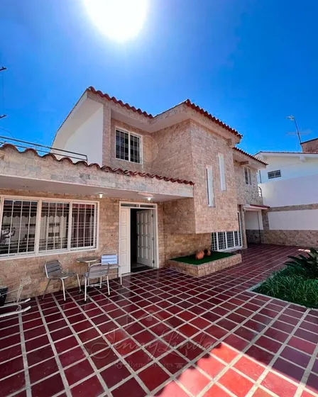 Se Vende!!! Hermosa Casa En La Urbanización El Centro Maracay Aragua
