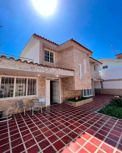 Se Vende!!! Hermosa Casa En La Urbanización El Centro Maracay Aragua
