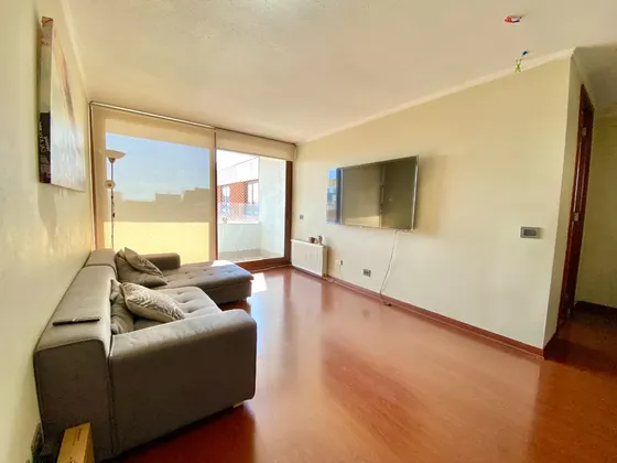 Departamento Dos Dormitorios La Cabaña / Av. Las Condes