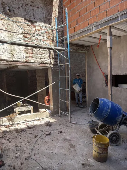 Casa De Pasillo En Venta De 2 Dormitorios En Construcción En Rosario -  Barrio Abasto