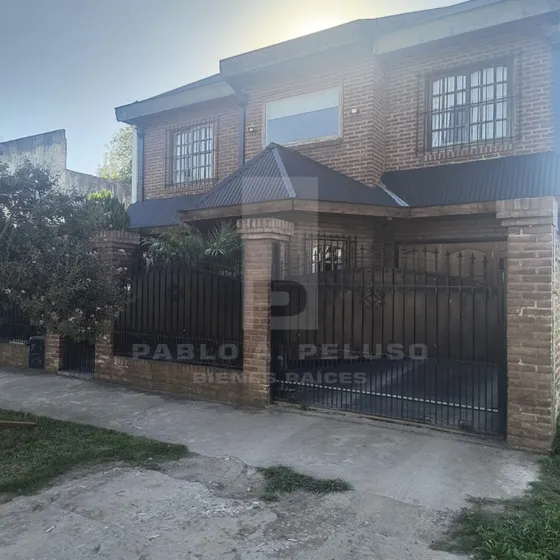 Casa 6 Ambientes En Mariano Acosta, Merlo. Zona Oeste, Buenos Aires