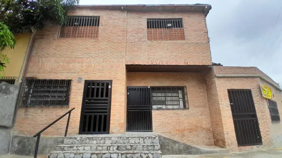 Local En Alquiler En Los Rosales 