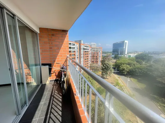 Venta Apartamento En Piso10 Con Hermosa Vista, En Ciudad Jardin A Una Cuadra De Jardin Plaza.