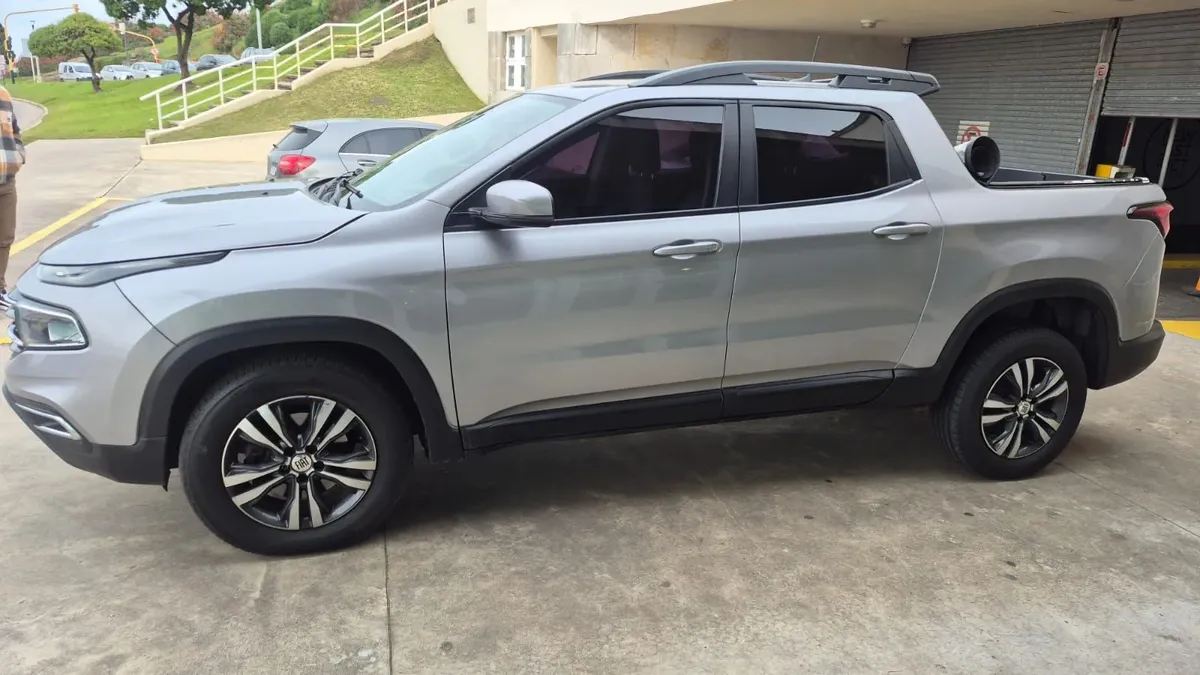 Fiat Toro FREEDOM 2.0543561769613404167
