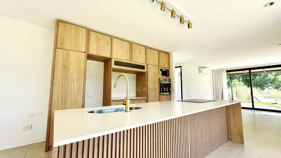 Casa  En Venta En Chacras Fincas De San Vicente, San Vicente, G.b.a. Zona Sur