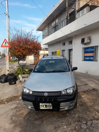 Fiat Palio 1.8 Weekend Pack