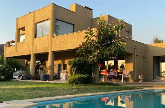 Arriendo Casa 5 Dorm. En Los Dominicos, Las Condes