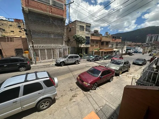 Edificio Comercial En Venta Catia Jose Carrillo Bm Mls #24-3394