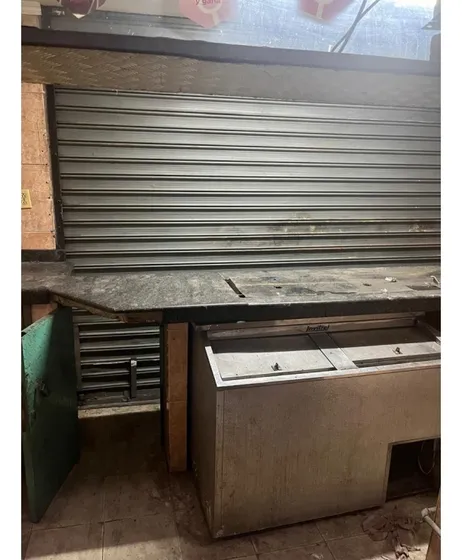 Local Comercial En Alquiler Ubicado En Una Esquina En La Av Lecuna