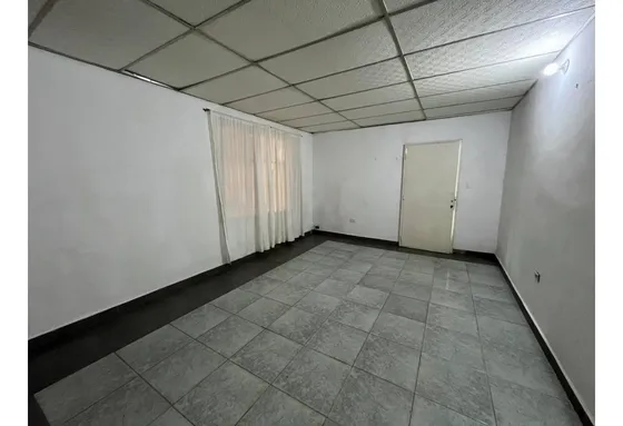Anexo Monoambiente En Alquiler, Av. Santos Michelena, Maracay.