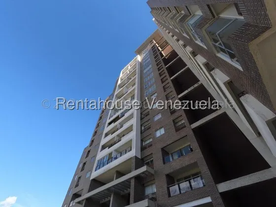 Alquiler Extraordinario Apartamento Ubicado En Edificio Parque La Música, Al Este De Barquisimeto  Profesional Inmobiliario Mehilyn Perez $