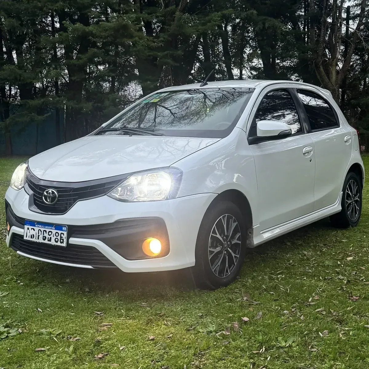 Toyota Etios 1.5 XLS 6M/T