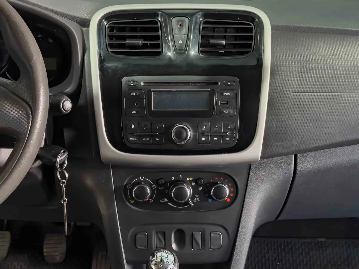 Renault Sandero 1.6 Expression Pack 85 CV5451649932230758417