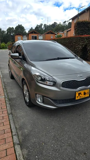 Kia Carens 2.0 Suv Ex