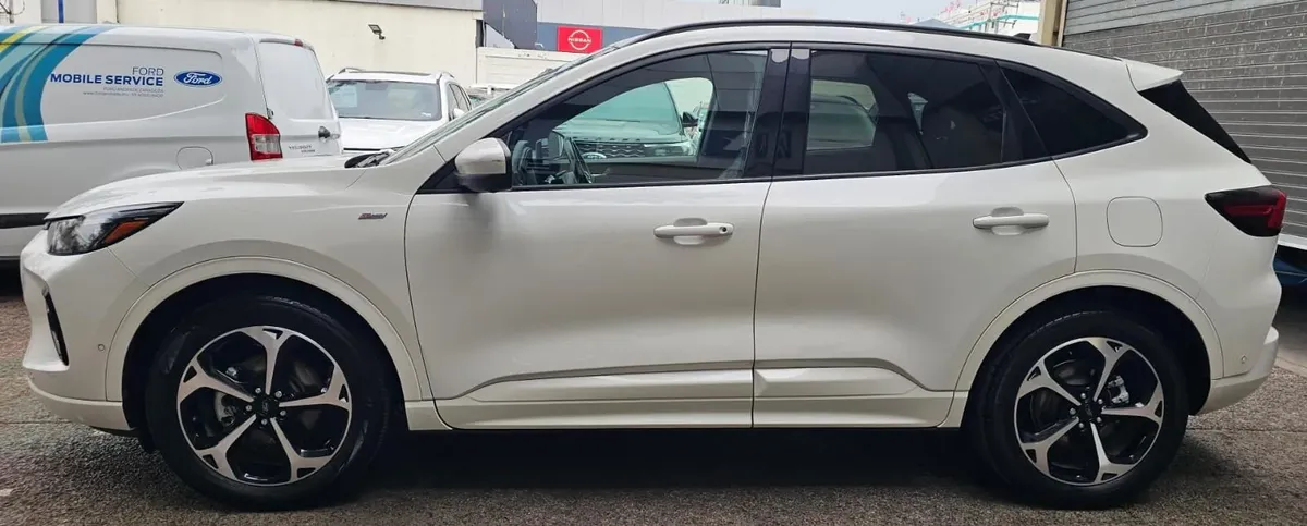 Ford Escape 2023 2.5 St-line Elite Hev