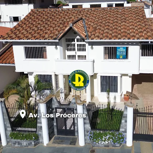 En Venta Casa Quinta  En La Urb Alto Prado Mérida - Venezuela