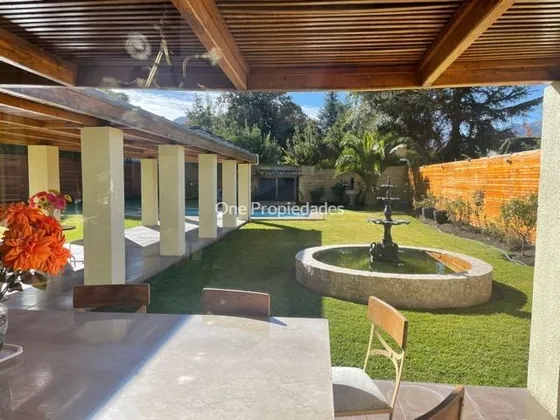 Casa En Venta De 7 Dorm. En Lo Barnechea