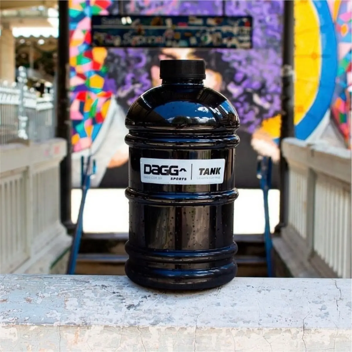 Detalhe do bico da garrafa Dagg Tank