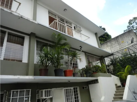 Se Vende Casa 294m2 3h/3b/3p La Castellana 8416