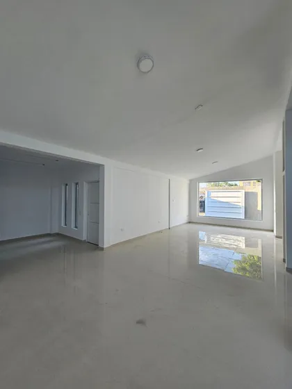 Casa A Estrenar En Urb Trigal Norte  Obra Blanca Para  Decorar Al Gusto 