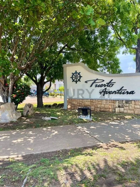 Apartamento  En Venta En Lechería Cr Puerto Aventura