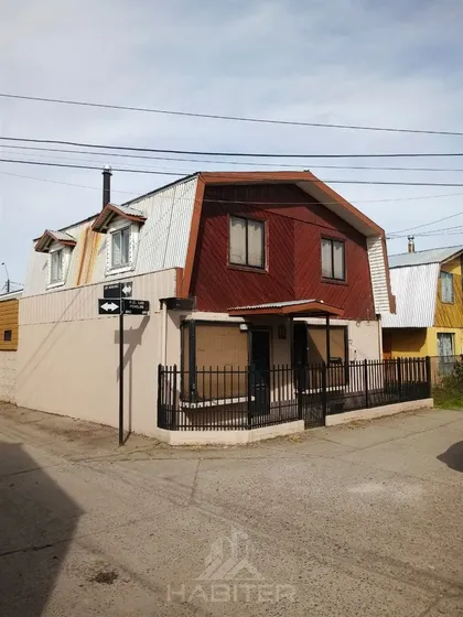 Casa En Venta De 3 Dorm. En Los Angeles