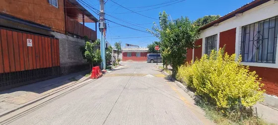 Acogedora Casa Amplio Terreno 2d/1b Renca  (90975)