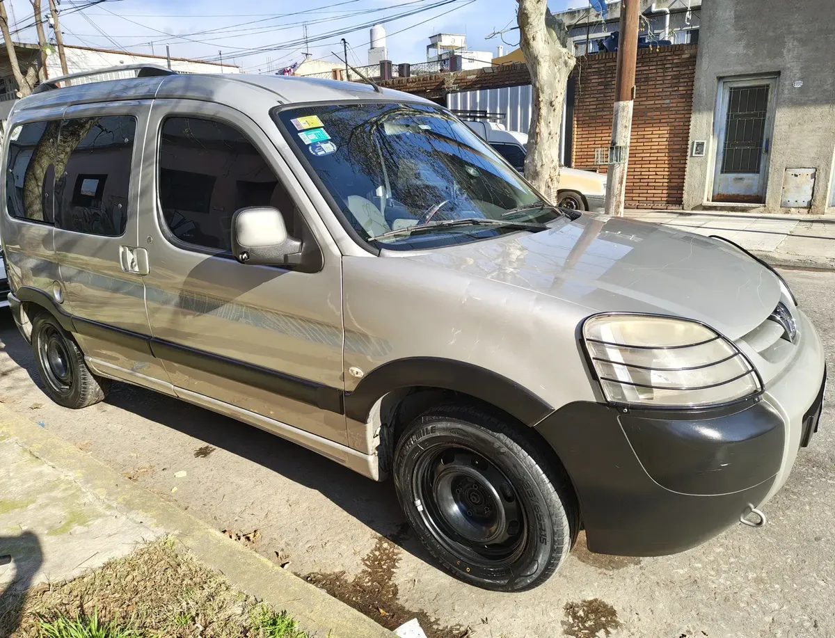 Patagonica 1.6 16-Valve GNC, Full