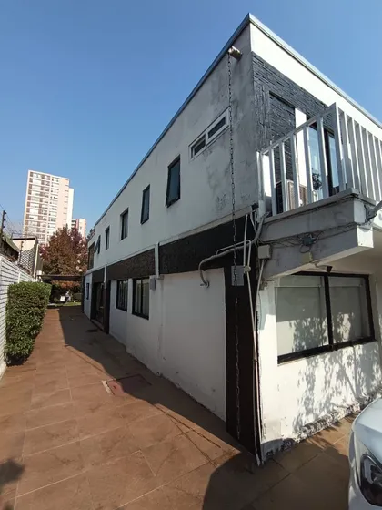 Casa En Arriendo, Remodelada, San Miguel, 6d + 6b, L2 Metro