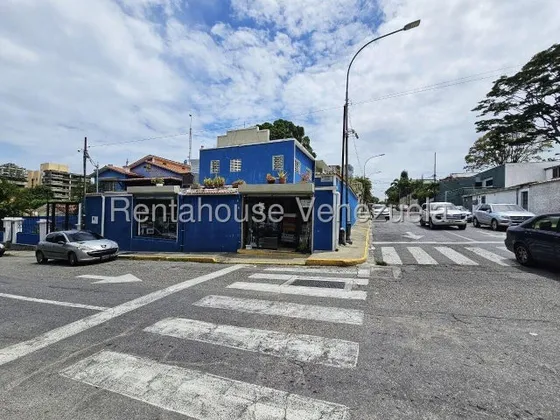 Amplio Local Comercial De Esquina En Venta En Los Palos Grandes Cda 25-24474